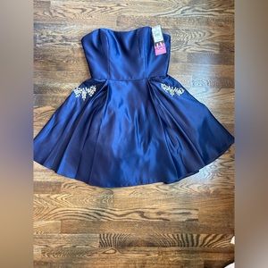 *NEVER WORN* Navy Blue Blondie Nites Dress